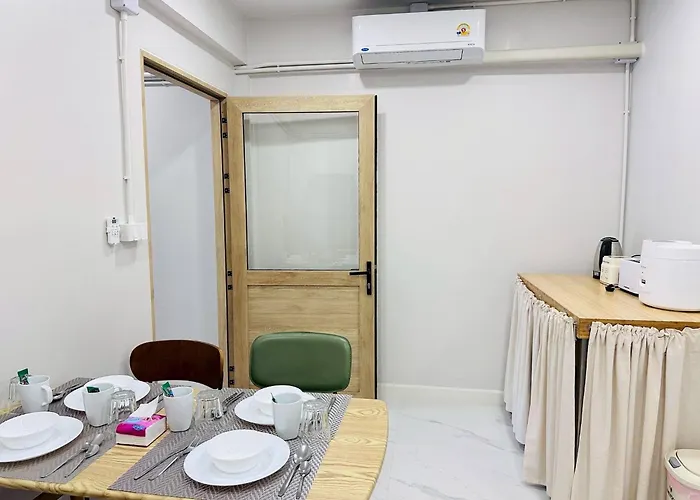 Holiday home Lovely Townhome In Shopping District Near Bts&mrt *
