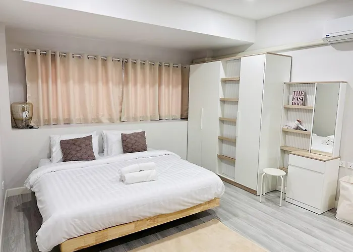 Lovely Townhome In Shopping District Near Bts&mrt Holiday home Bangkok